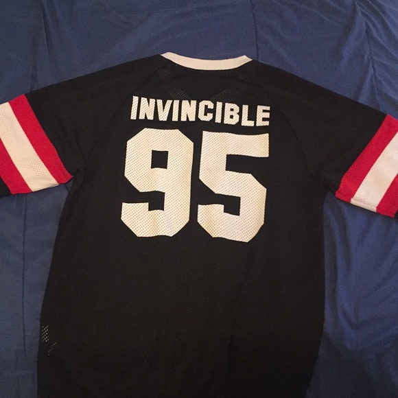 Forever 21 Invincible Jersey shirt - Picture 2 of 4
